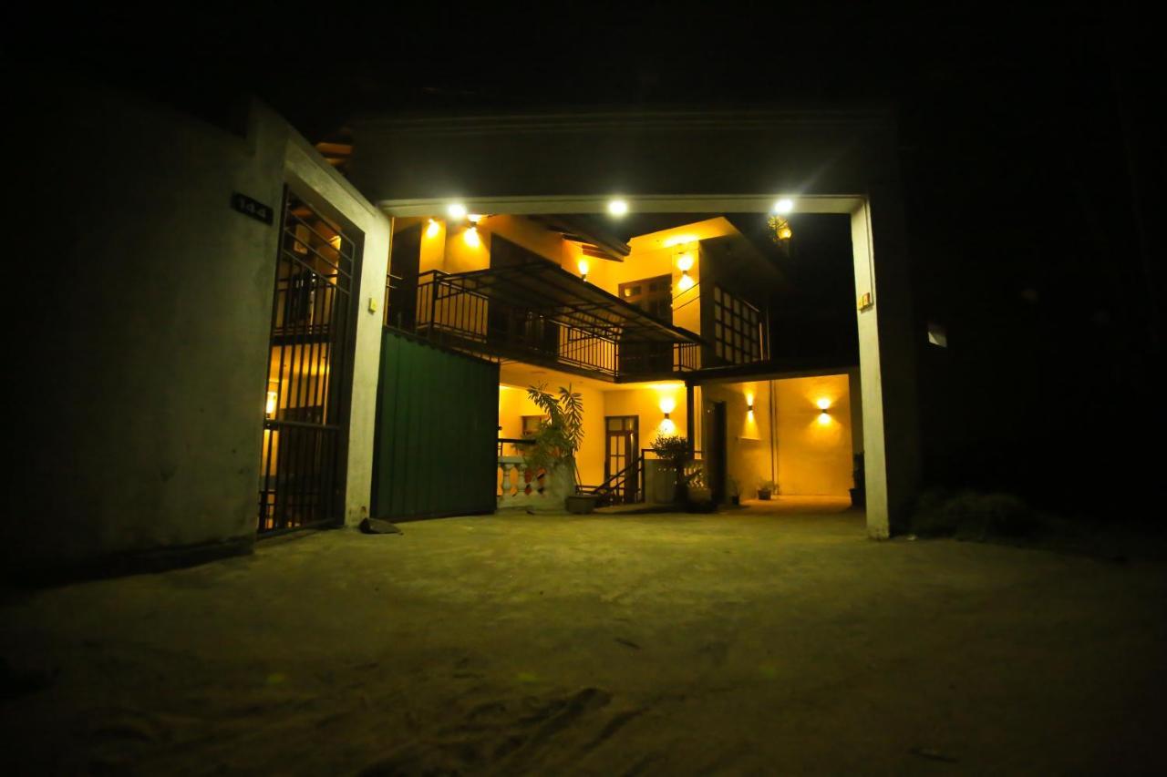 Kandyan Fo Rest Esterno foto