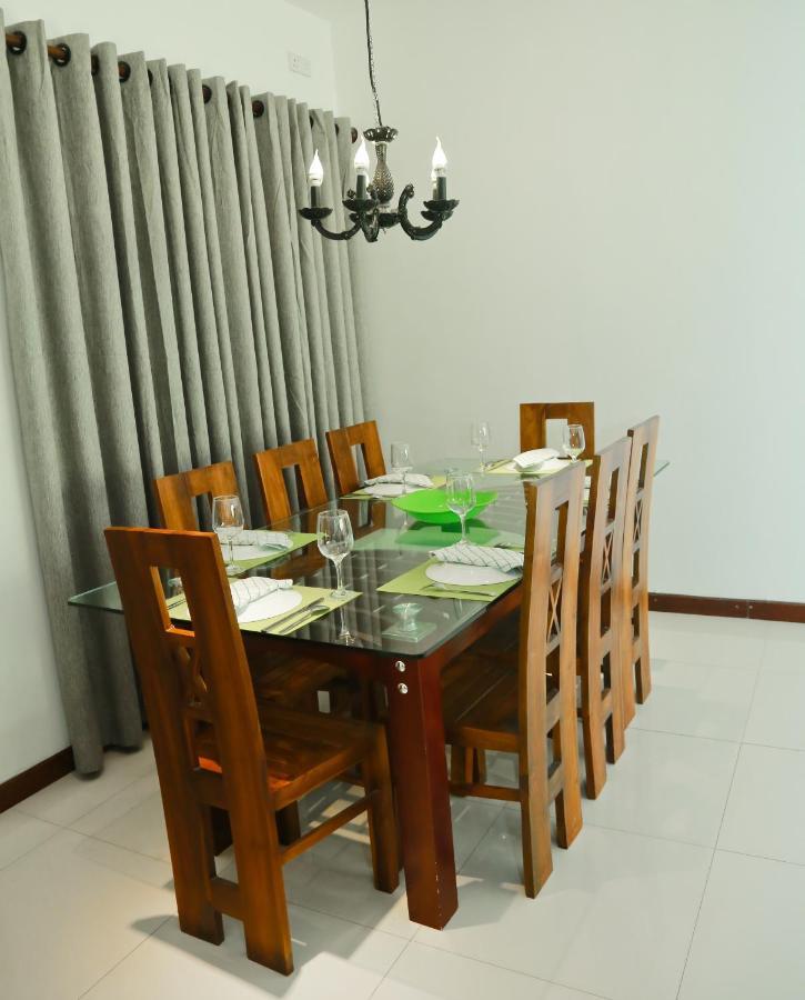Kandyan Fo Rest Esterno foto