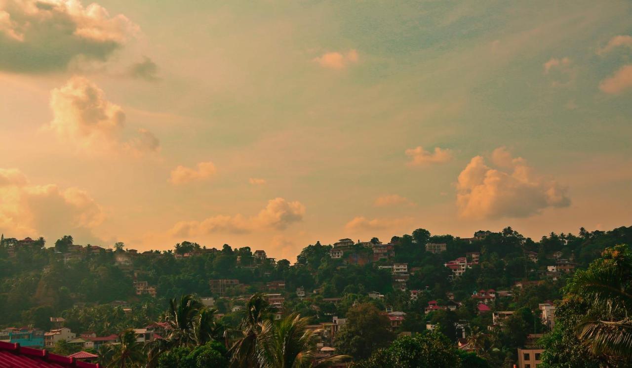 Kandyan Fo Rest Esterno foto