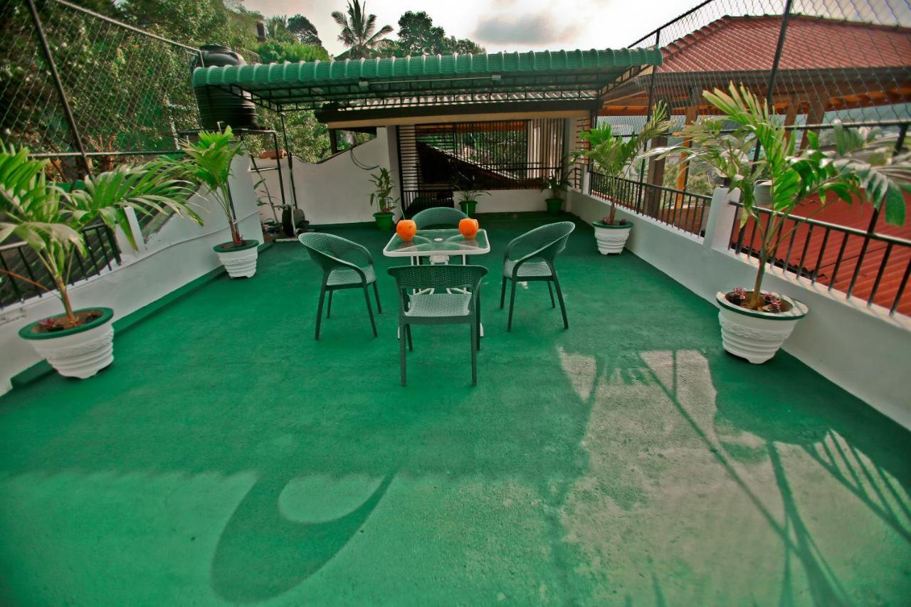 Kandyan Fo Rest Esterno foto